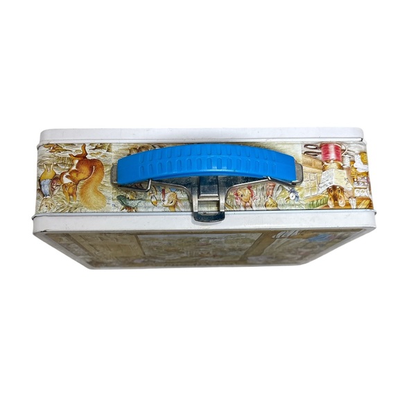 Crabtree & Evelyn Vintage Metal Lunchbox Peter Rabbit Beatrix Potter 1985 - Picture 2 of 8